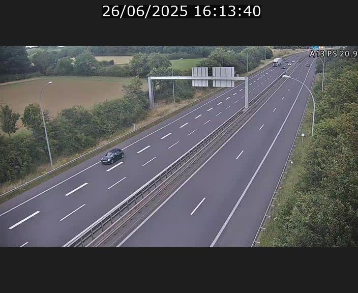 <h2>Traffic live webcam Luxembourg Croix de Bettembourg, rond-point d'Hellange - A13 direction Allemagne - BK 20.9</h2>