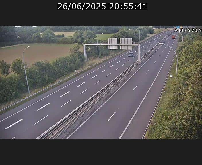 <h2>Traffic live webcam Luxembourg Croix de Bettembourg, rond-point d'Hellange - A13 direction Allemagne - BK 20.9</h2>