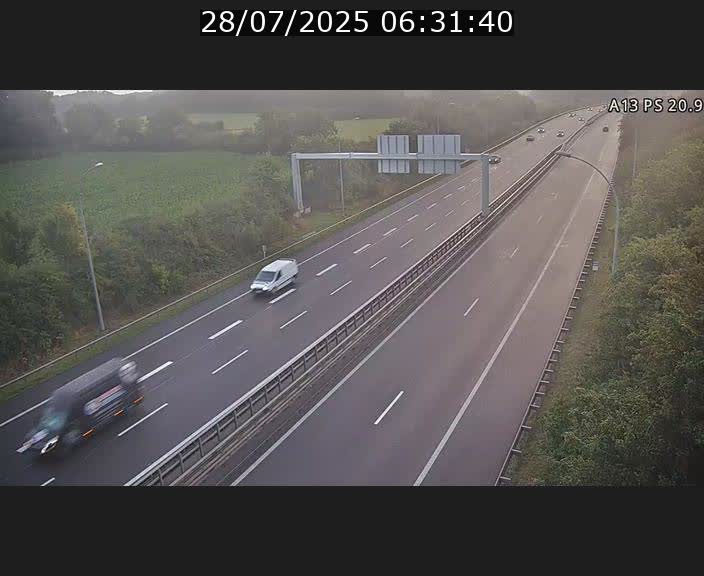 <h2>Traffic live webcam Luxembourg Croix de Bettembourg, rond-point d'Hellange - A13 direction Allemagne - BK 20.9</h2>