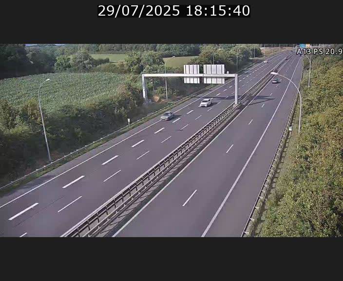 <h2>Traffic live webcam Luxembourg Croix de Bettembourg, rond-point d'Hellange - A13 direction Allemagne - BK 20.9</h2>