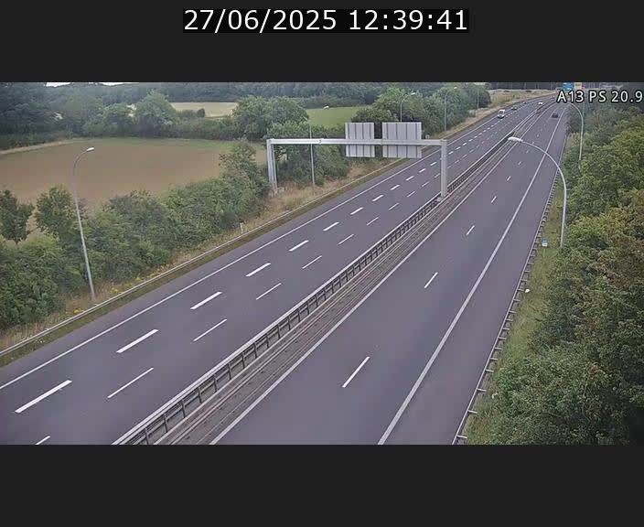 <h2>Traffic live webcam Luxembourg Croix de Bettembourg, rond-point d'Hellange - A13 direction Allemagne - BK 20.9</h2>