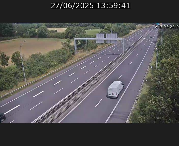 <h2>Traffic live webcam Luxembourg Croix de Bettembourg, rond-point d'Hellange - A13 direction Allemagne - BK 20.9</h2>