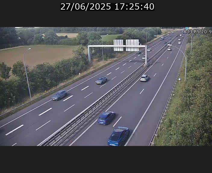 <h2>Traffic live webcam Luxembourg Croix de Bettembourg, rond-point d'Hellange - A13 direction Allemagne - BK 20.9</h2>