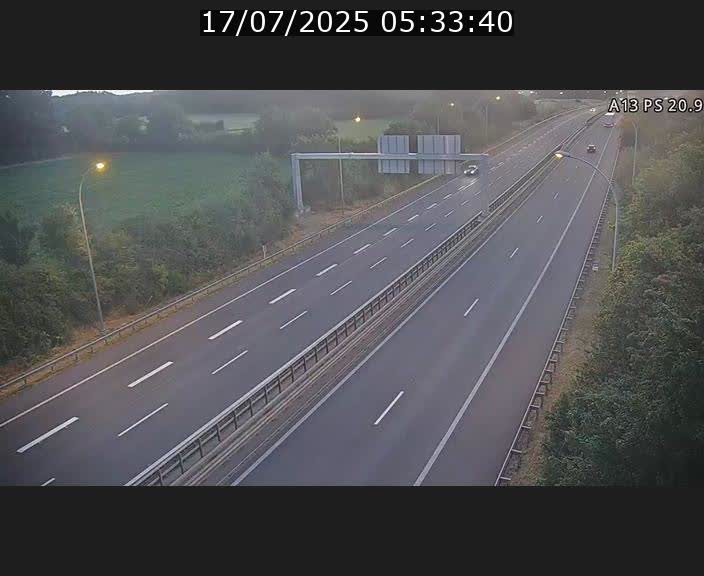 <h2>Traffic live webcam Luxembourg Croix de Bettembourg, rond-point d'Hellange - A13 direction Allemagne - BK 20.9</h2>
