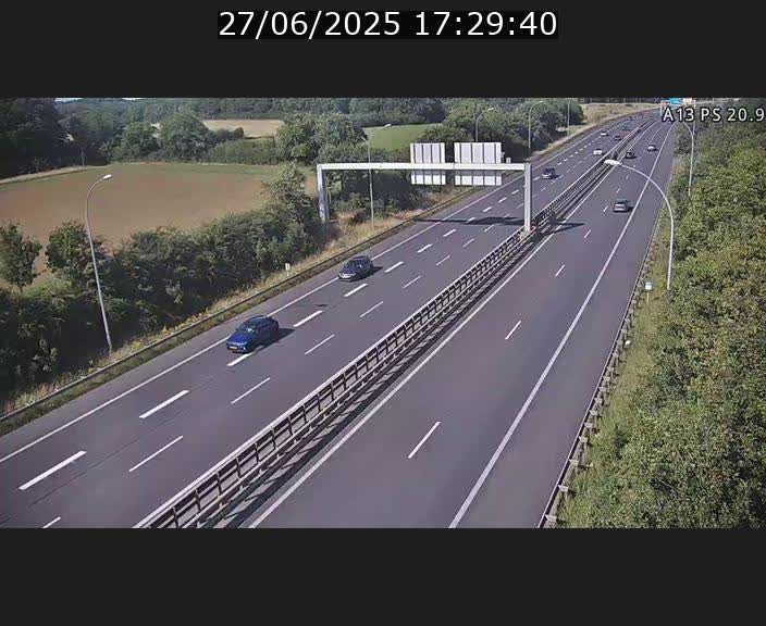 <h2>Traffic live webcam Luxembourg Croix de Bettembourg, rond-point d'Hellange - A13 direction Allemagne - BK 20.9</h2>