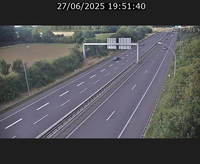 <h2>Traffic live webcam Luxembourg Croix de Bettembourg, rond-point d'Hellange - A13 direction Allemagne - BK 20.9</h2>