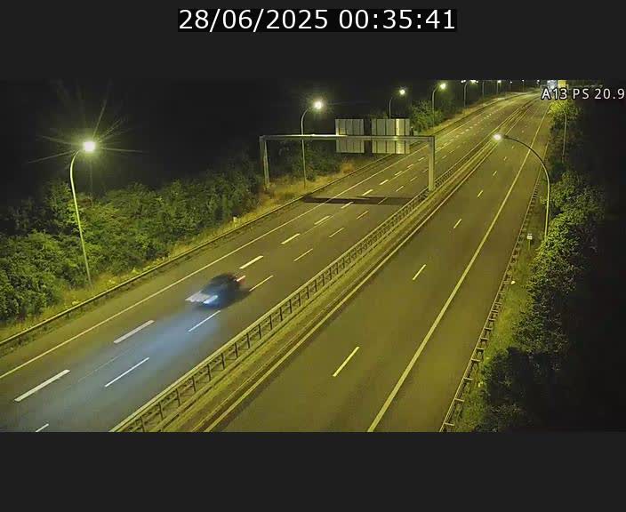 <h2>Traffic live webcam Luxembourg Croix de Bettembourg, rond-point d'Hellange - A13 direction Allemagne - BK 20.9</h2>