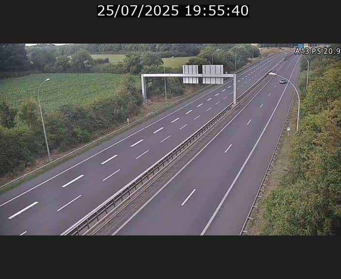 <h2>Traffic live webcam Luxembourg Croix de Bettembourg, rond-point d'Hellange - A13 direction Allemagne - BK 20.9</h2>