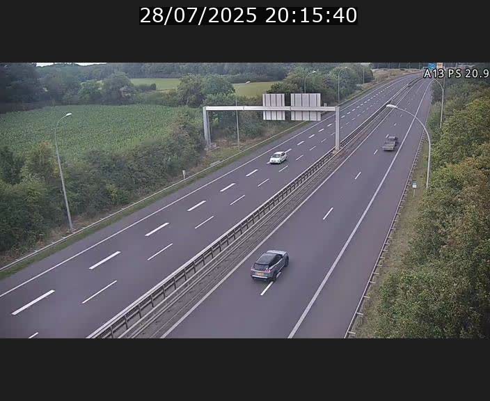 <h2>Traffic live webcam Luxembourg Croix de Bettembourg, rond-point d'Hellange - A13 direction Allemagne - BK 20.9</h2>