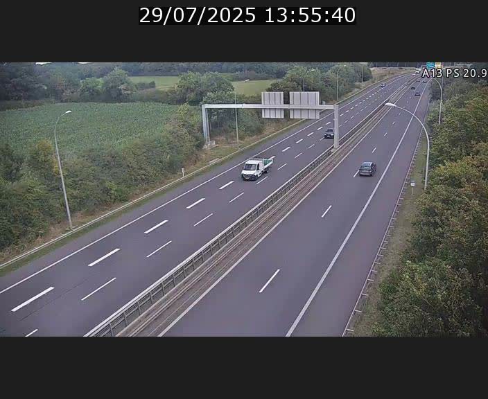<h2>Traffic live webcam Luxembourg Croix de Bettembourg, rond-point d'Hellange - A13 direction Allemagne - BK 20.9</h2>