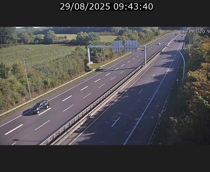 <h2>Traffic live webcam Luxembourg Croix de Bettembourg, rond-point d'Hellange - A13 direction Allemagne - BK 20.9</h2>