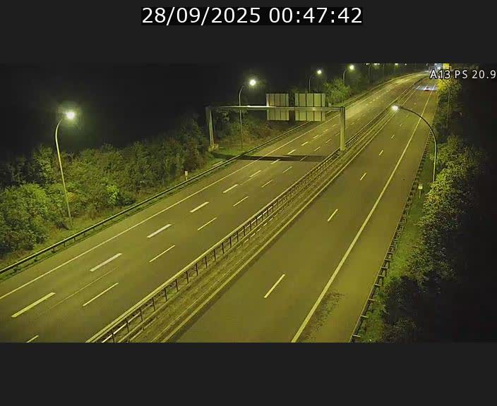 <h2>Traffic live webcam Luxembourg Croix de Bettembourg, rond-point d'Hellange - A13 direction Allemagne - BK 20.9</h2>