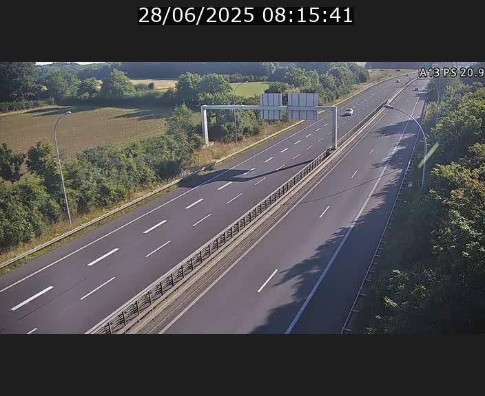 <h2>Traffic live webcam Luxembourg Croix de Bettembourg, rond-point d'Hellange - A13 direction Allemagne - BK 20.9</h2>
