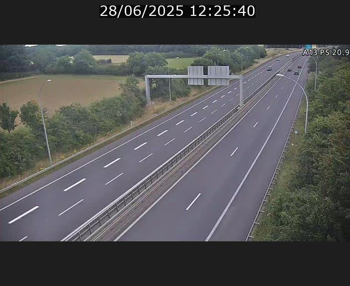 <h2>Traffic live webcam Luxembourg Croix de Bettembourg, rond-point d'Hellange - A13 direction Allemagne - BK 20.9</h2>