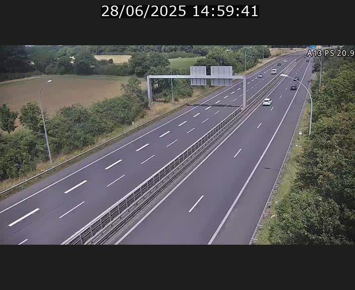 <h2>Traffic live webcam Luxembourg Croix de Bettembourg, rond-point d'Hellange - A13 direction Allemagne - BK 20.9</h2>