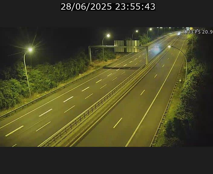 <h2>Traffic live webcam Luxembourg Croix de Bettembourg, rond-point d'Hellange - A13 direction Allemagne - BK 20.9</h2>