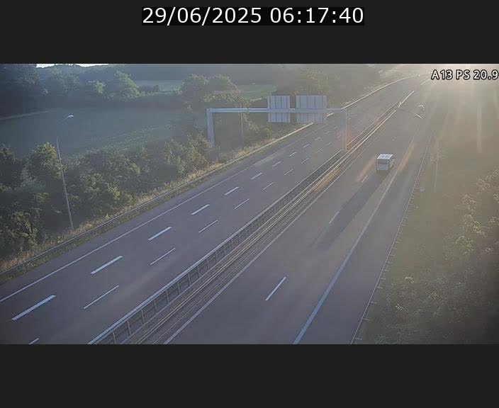 <h2>Traffic live webcam Luxembourg Croix de Bettembourg, rond-point d'Hellange - A13 direction Allemagne - BK 20.9</h2>