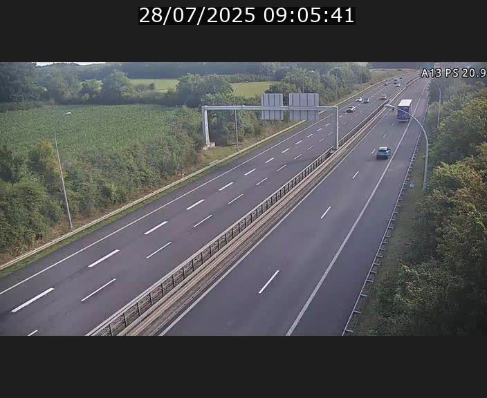 <h2>Traffic live webcam Luxembourg Croix de Bettembourg, rond-point d'Hellange - A13 direction Allemagne - BK 20.9</h2>