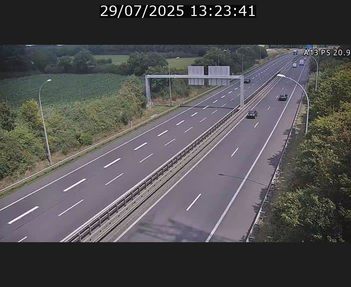 <h2>Traffic live webcam Luxembourg Croix de Bettembourg, rond-point d'Hellange - A13 direction Allemagne - BK 20.9</h2>
