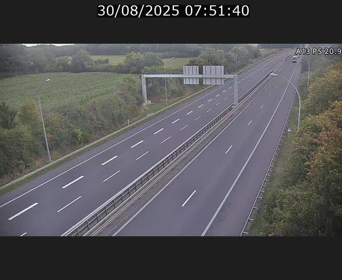 <h2>Traffic live webcam Luxembourg Croix de Bettembourg, rond-point d'Hellange - A13 direction Allemagne - BK 20.9</h2>