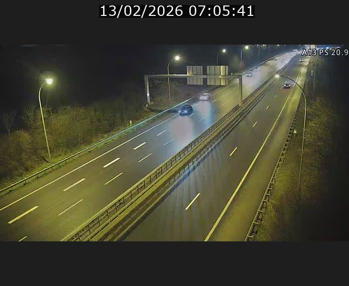 Traffic live webcam Luxembourg Croix de Bettembourg, rond-point d'Hellange - A13 direction Allemagne - BK 20.9