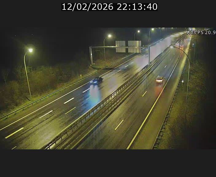 <h2>Traffic live webcam Luxembourg Croix de Bettembourg, rond-point d'Hellange - A13 direction Allemagne - BK 20.9</h2>
