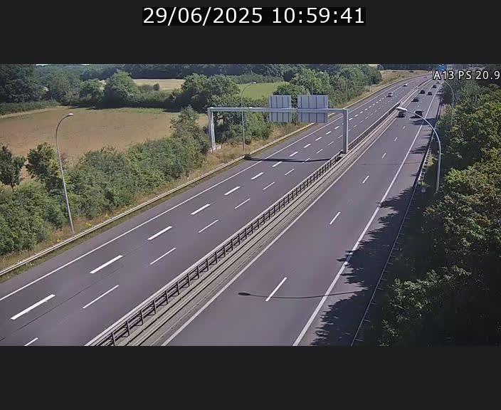 <h2>Traffic live webcam Luxembourg Croix de Bettembourg, rond-point d'Hellange - A13 direction Allemagne - BK 20.9</h2>