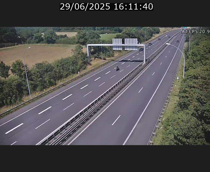 <h2>Traffic live webcam Luxembourg Croix de Bettembourg, rond-point d'Hellange - A13 direction Allemagne - BK 20.9</h2>