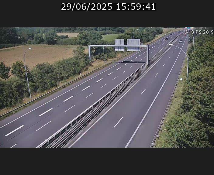 <h2>Traffic live webcam Luxembourg Croix de Bettembourg, rond-point d'Hellange - A13 direction Allemagne - BK 20.9</h2>