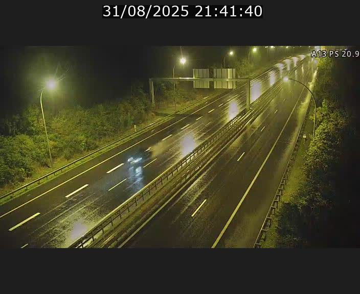 <h2>Traffic live webcam Luxembourg Croix de Bettembourg, rond-point d'Hellange - A13 direction Allemagne - BK 20.9</h2>