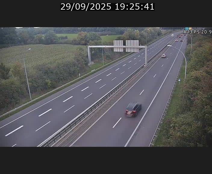 <h2>Traffic live webcam Luxembourg Croix de Bettembourg, rond-point d'Hellange - A13 direction Allemagne - BK 20.9</h2>