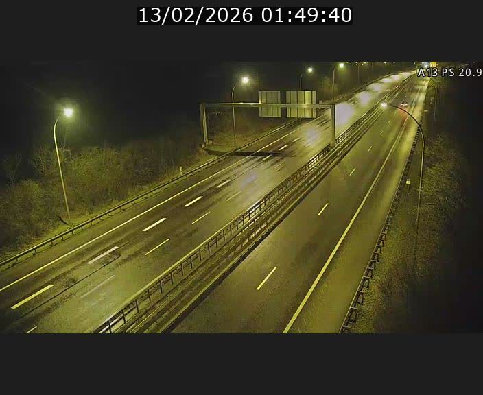 <h2>Traffic live webcam Luxembourg Croix de Bettembourg, rond-point d'Hellange - A13 direction Allemagne - BK 20.9</h2>