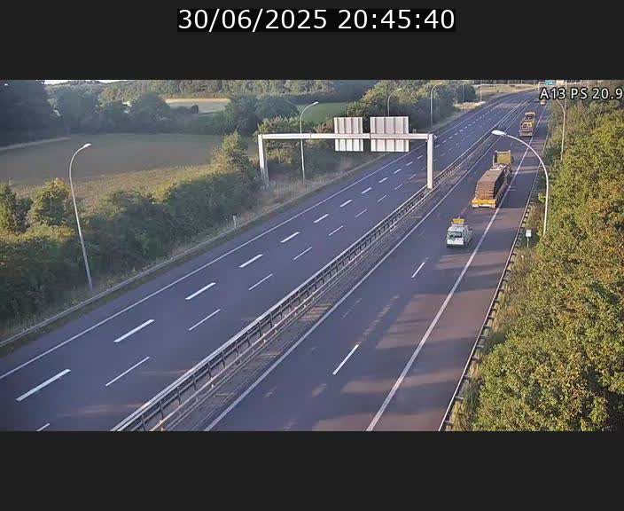 <h2>Traffic live webcam Luxembourg Croix de Bettembourg, rond-point d'Hellange - A13 direction Allemagne - BK 20.9</h2>