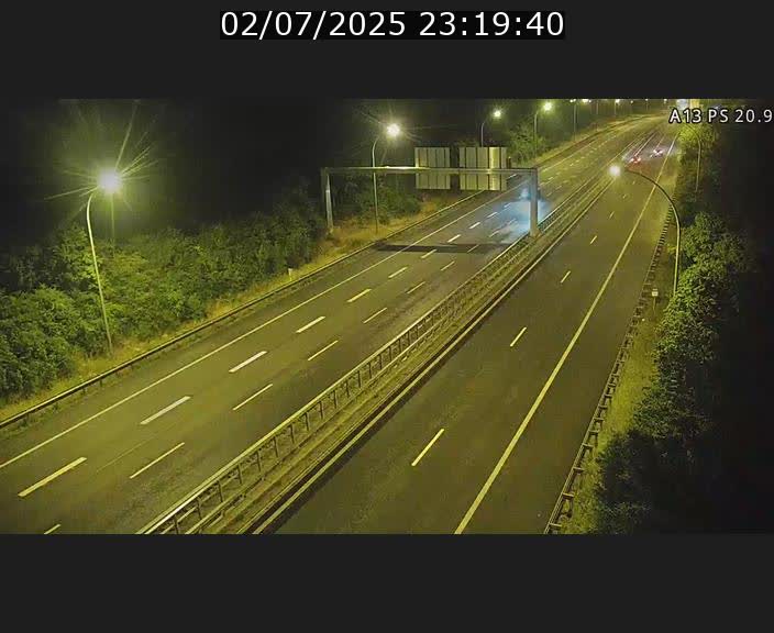 <h2>Traffic live webcam Luxembourg Croix de Bettembourg, rond-point d'Hellange - A13 direction Allemagne - BK 20.9</h2>