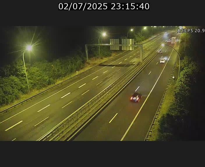 <h2>Traffic live webcam Luxembourg Croix de Bettembourg, rond-point d'Hellange - A13 direction Allemagne - BK 20.9</h2>