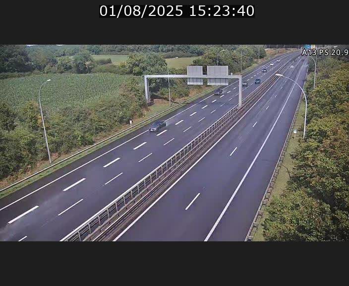 <h2>Traffic live webcam Luxembourg Croix de Bettembourg, rond-point d'Hellange - A13 direction Allemagne - BK 20.9</h2>