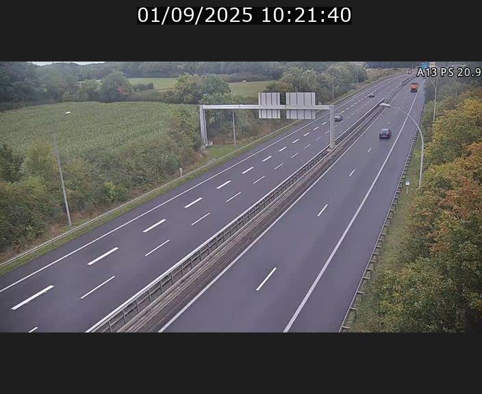 <h2>Traffic live webcam Luxembourg Croix de Bettembourg, rond-point d'Hellange - A13 direction Allemagne - BK 20.9</h2>