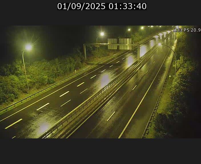 <h2>Traffic live webcam Luxembourg Croix de Bettembourg, rond-point d'Hellange - A13 direction Allemagne - BK 20.9</h2>