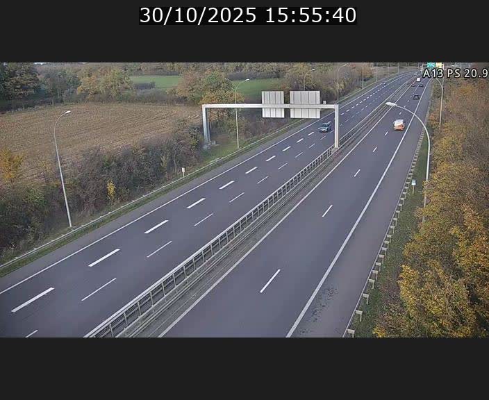 <h2>Traffic live webcam Luxembourg Croix de Bettembourg, rond-point d'Hellange - A13 direction Allemagne - BK 20.9</h2>