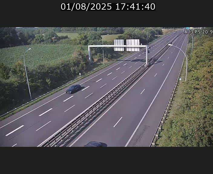 <h2>Traffic live webcam Luxembourg Croix de Bettembourg, rond-point d'Hellange - A13 direction Allemagne - BK 20.9</h2>
