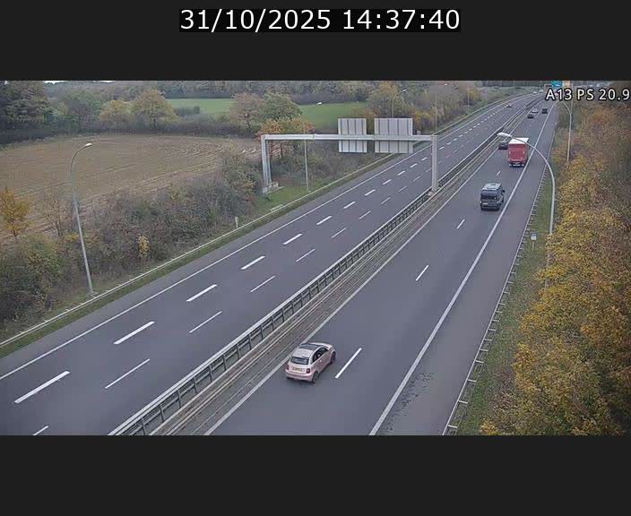 <h2>Traffic live webcam Luxembourg Croix de Bettembourg, rond-point d'Hellange - A13 direction Allemagne - BK 20.9</h2>