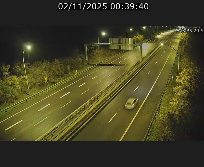 <h2>Traffic live webcam Luxembourg Croix de Bettembourg, rond-point d'Hellange - A13 direction Allemagne - BK 20.9</h2>
