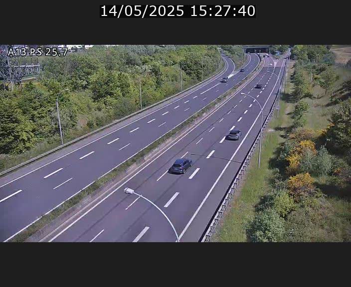<h2>Traffic live webcam Luxembourg Frisange - A13 direction Allemagne - BK 26</h2>