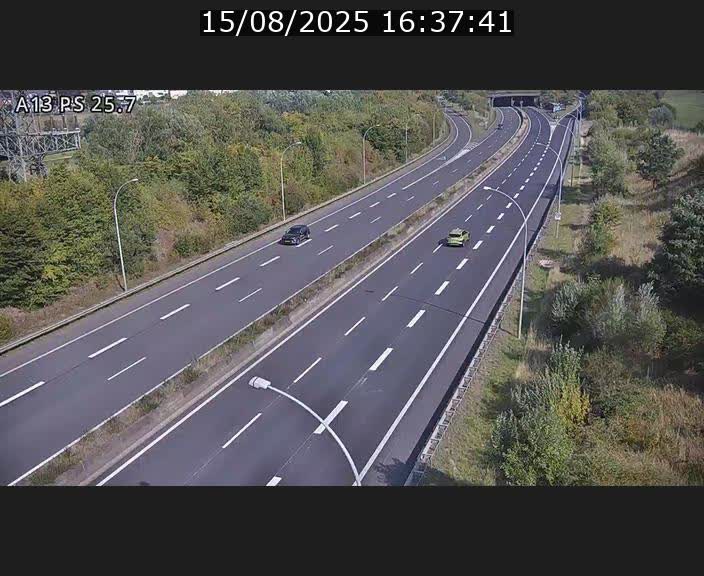 <h2>Traffic live webcam Luxembourg Frisange - A13 direction Allemagne - BK 26</h2>