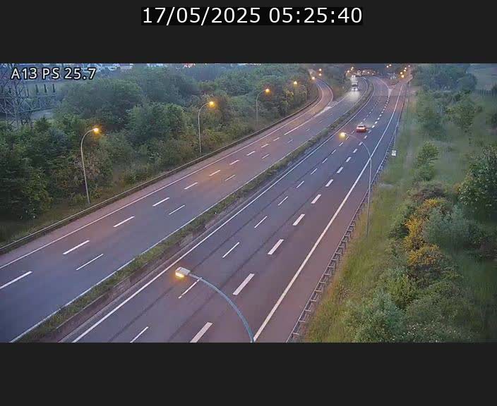 <h2>Traffic live webcam Luxembourg Frisange - A13 direction Allemagne - BK 26</h2>