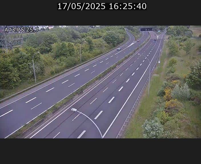 <h2>Traffic live webcam Luxembourg Frisange - A13 direction Allemagne - BK 26</h2>