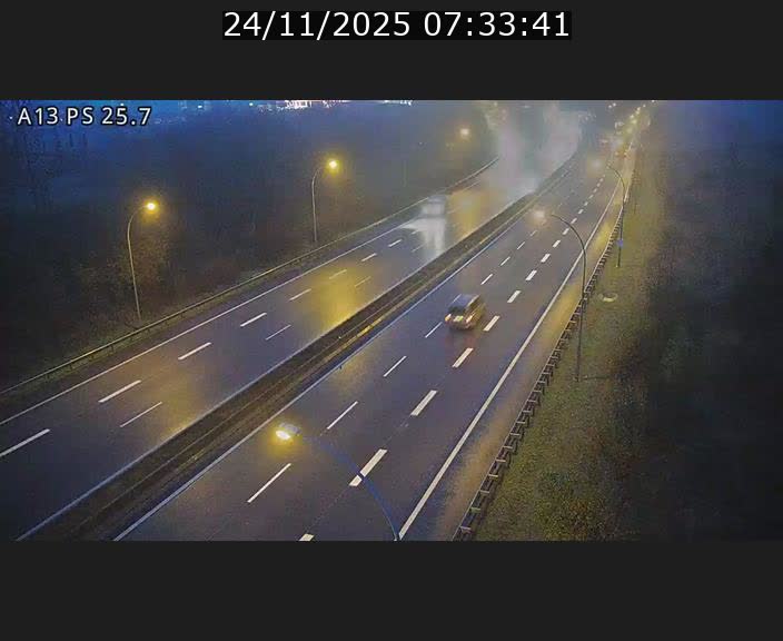 <h2>Traffic live webcam Luxembourg Frisange - A13 direction Allemagne - BK 26</h2>