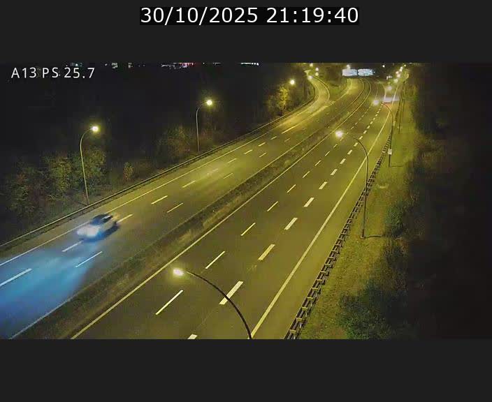 <h2>Traffic live webcam Luxembourg Frisange - A13 direction Allemagne - BK 26</h2>