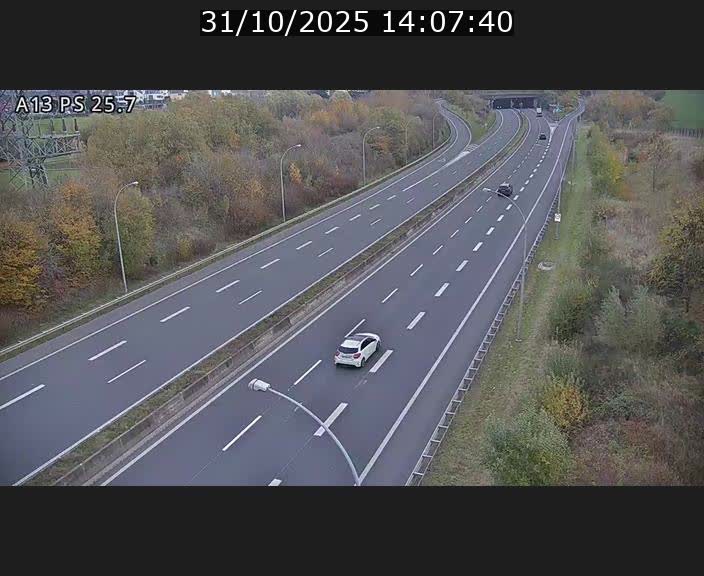 <h2>Traffic live webcam Luxembourg Frisange - A13 direction Allemagne - BK 26</h2>