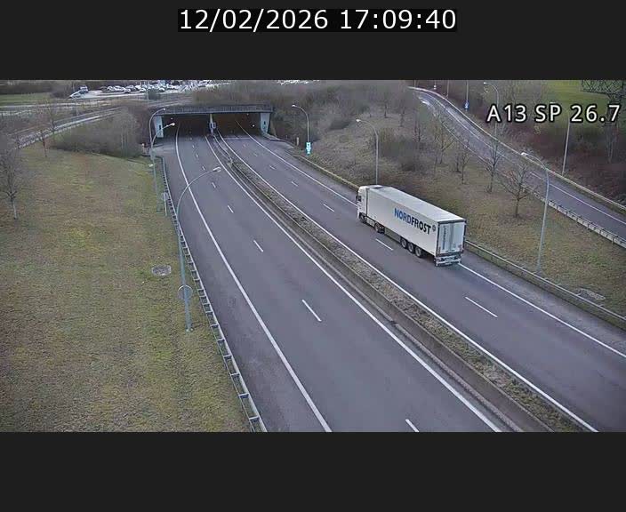 <h2>Traffic live webcam Luxembourg Frisange - A13 direction Luxembourg-ville - BK 26.7</h2>